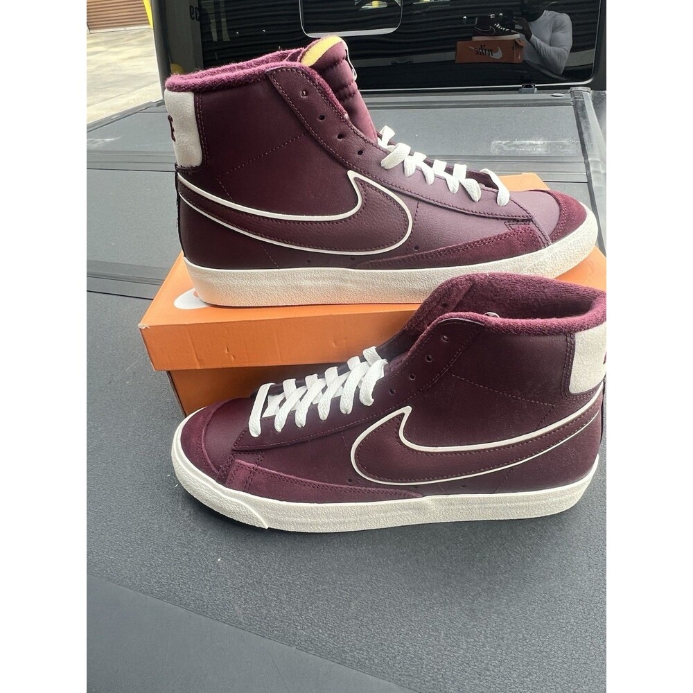 Nike Men Blazer Mid '77 Sz 11.5 Mid Rise Sneakers Maroon Leather DQ7672-600